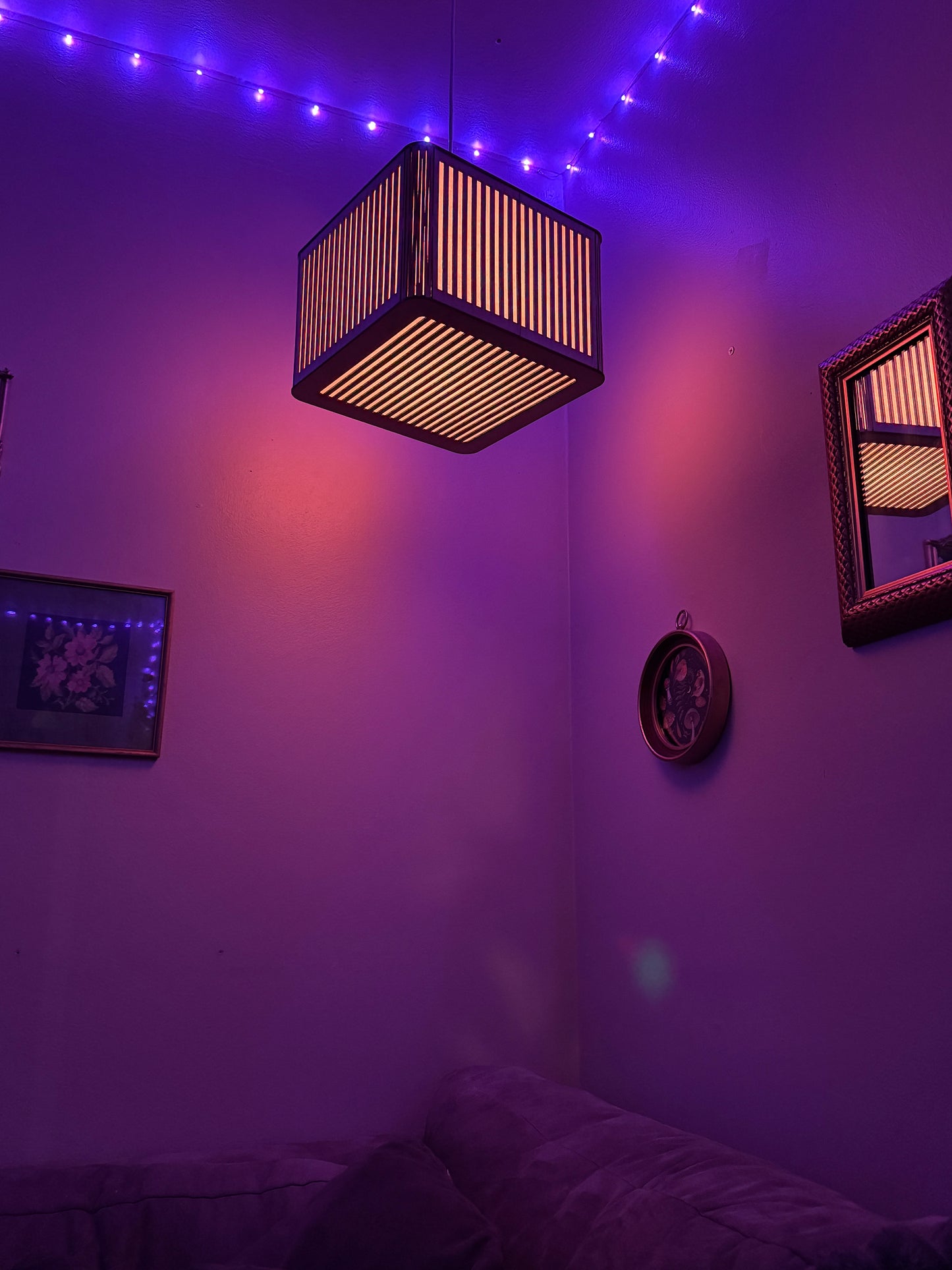 Reneé Pendant Light